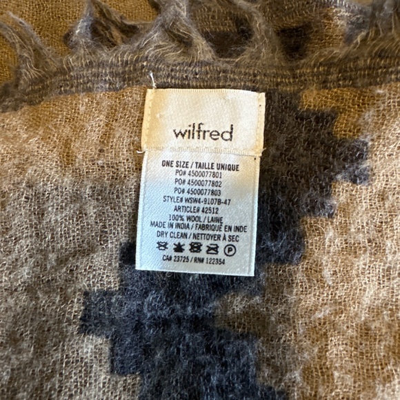 Aritzia Wilfred Diamond Mosaic Blanket Scarf - Picture 5 of 5